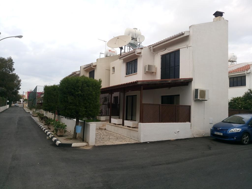 Miltos Beach House Ларнака Екстериор снимка
