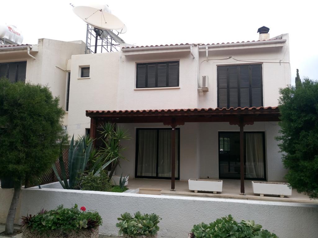 Miltos Beach House Ларнака Екстериор снимка