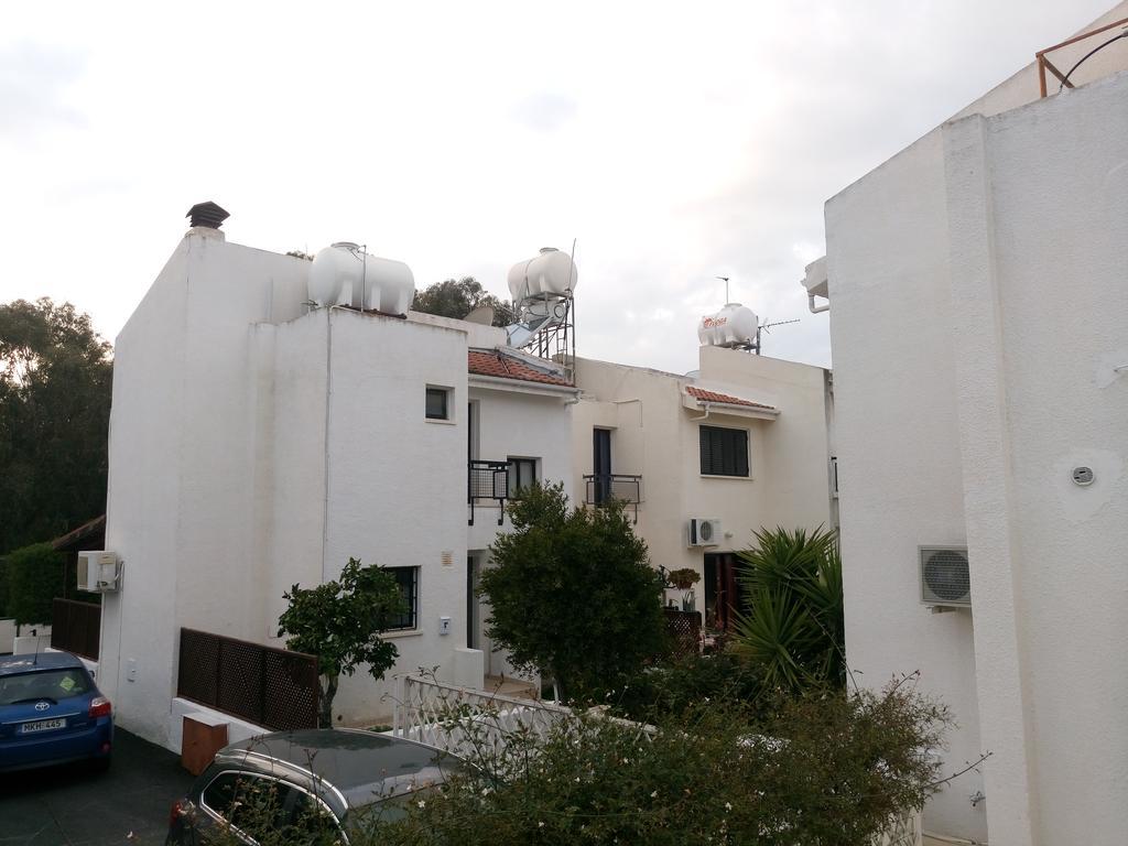 Miltos Beach House Ларнака Екстериор снимка