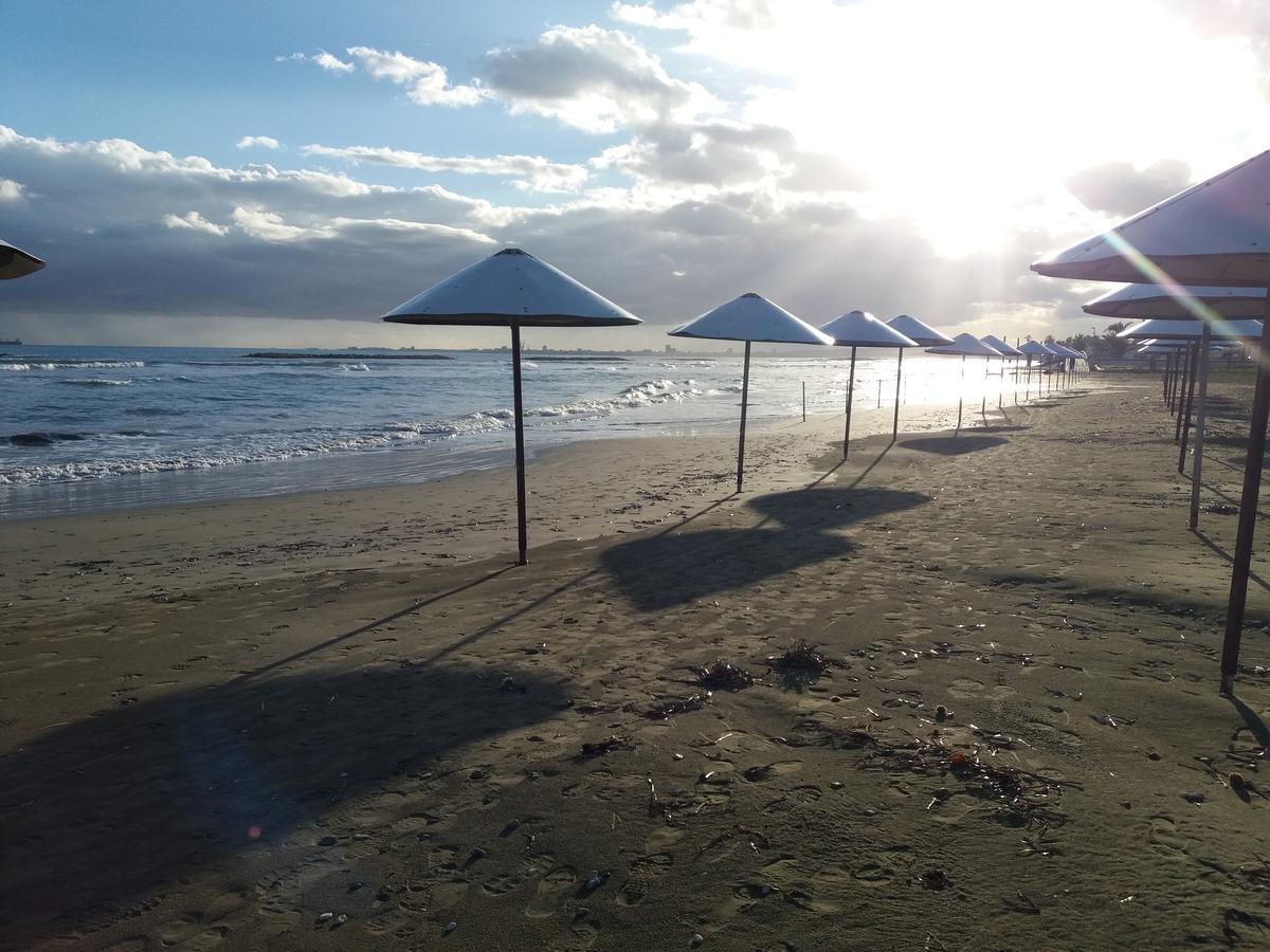 Miltos Beach House Ларнака Екстериор снимка