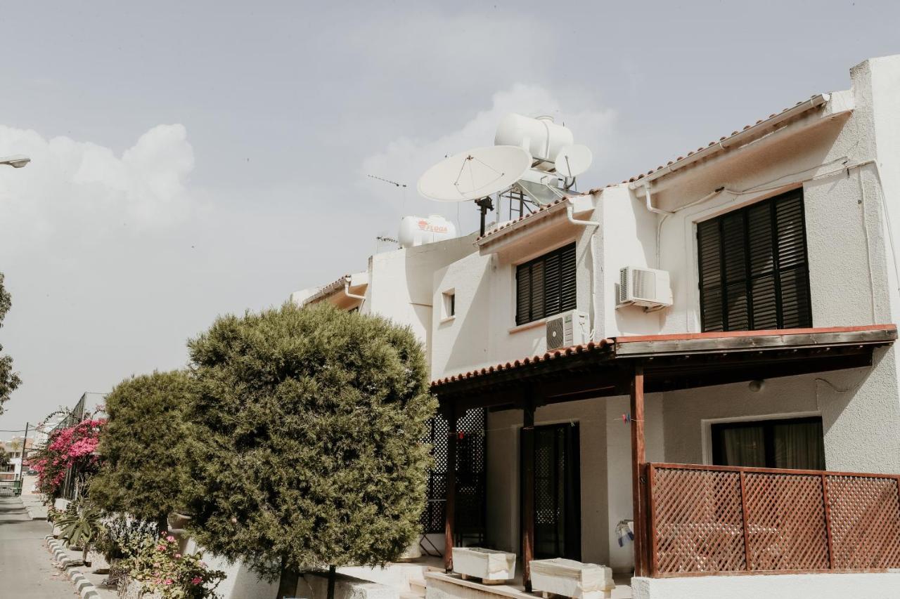 Miltos Beach House Ларнака Екстериор снимка